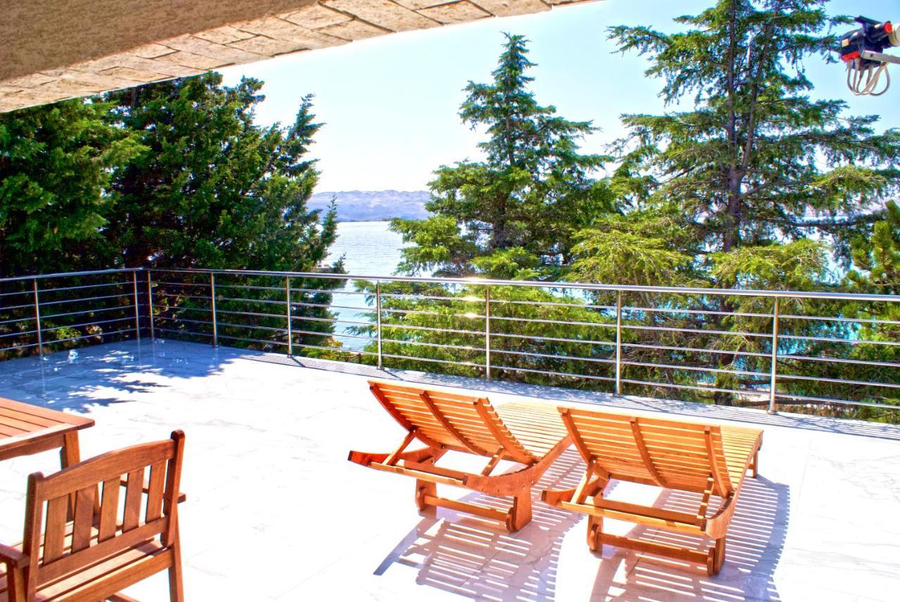 Apartmani Ribarica**** คาร์โลบัก ภายนอก รูปภาพ