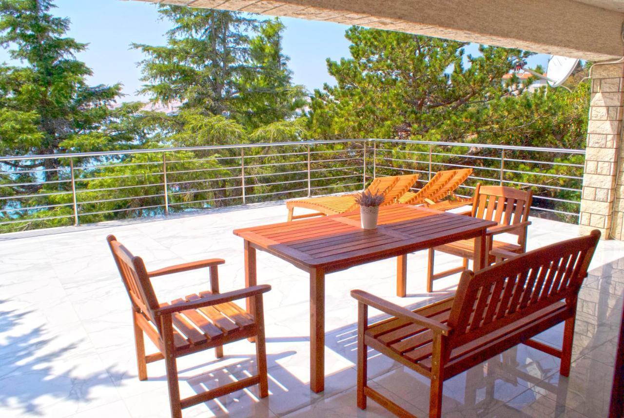Apartmani Ribarica**** คาร์โลบัก ภายนอก รูปภาพ