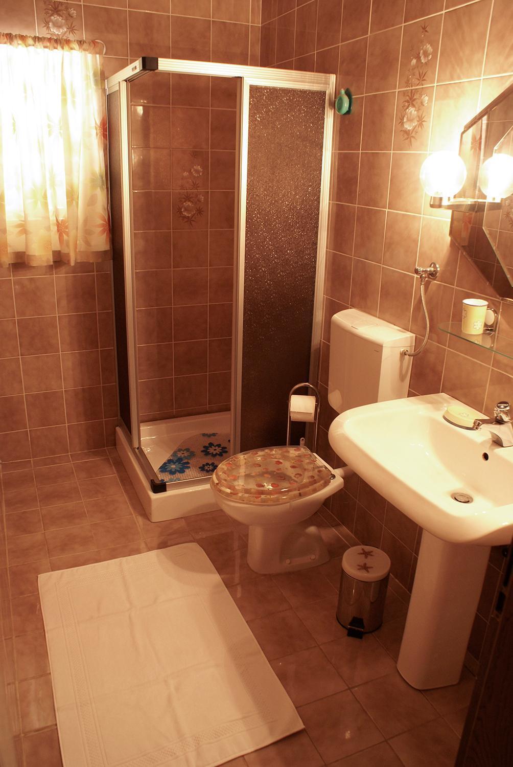 Apartmani Ribarica**** คาร์โลบัก ภายนอก รูปภาพ