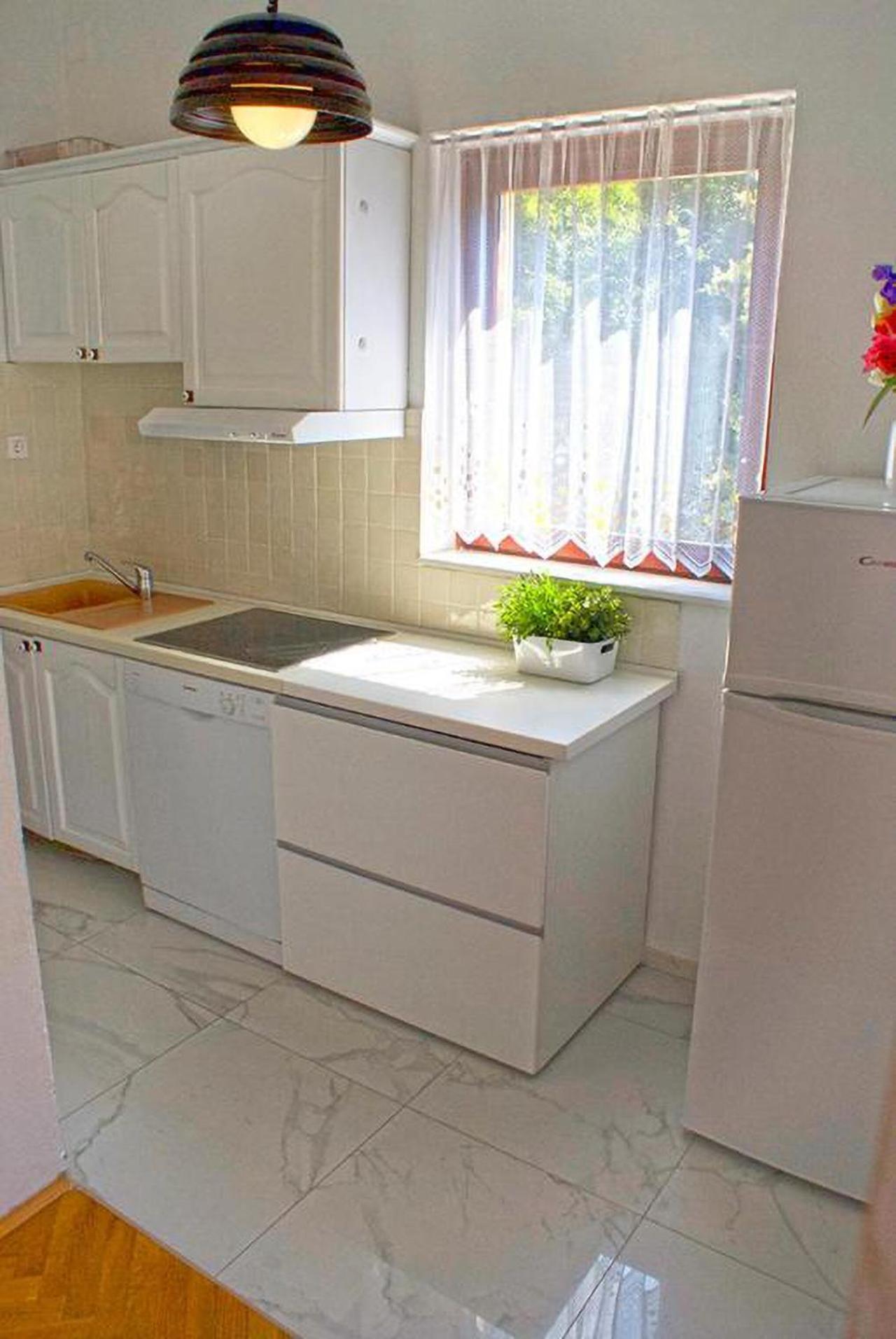 Apartmani Ribarica**** คาร์โลบัก ภายนอก รูปภาพ