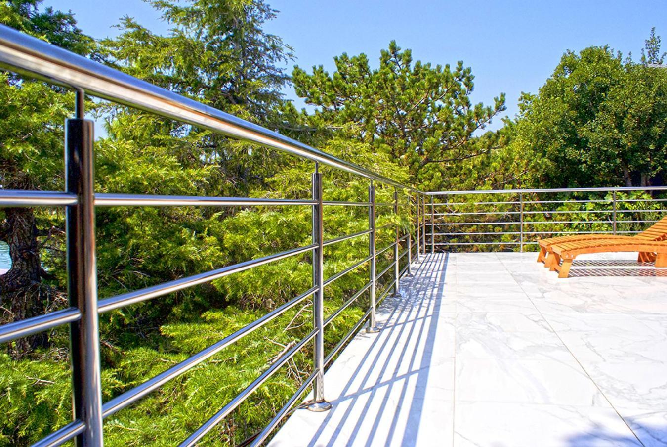 Apartmani Ribarica**** คาร์โลบัก ภายนอก รูปภาพ
