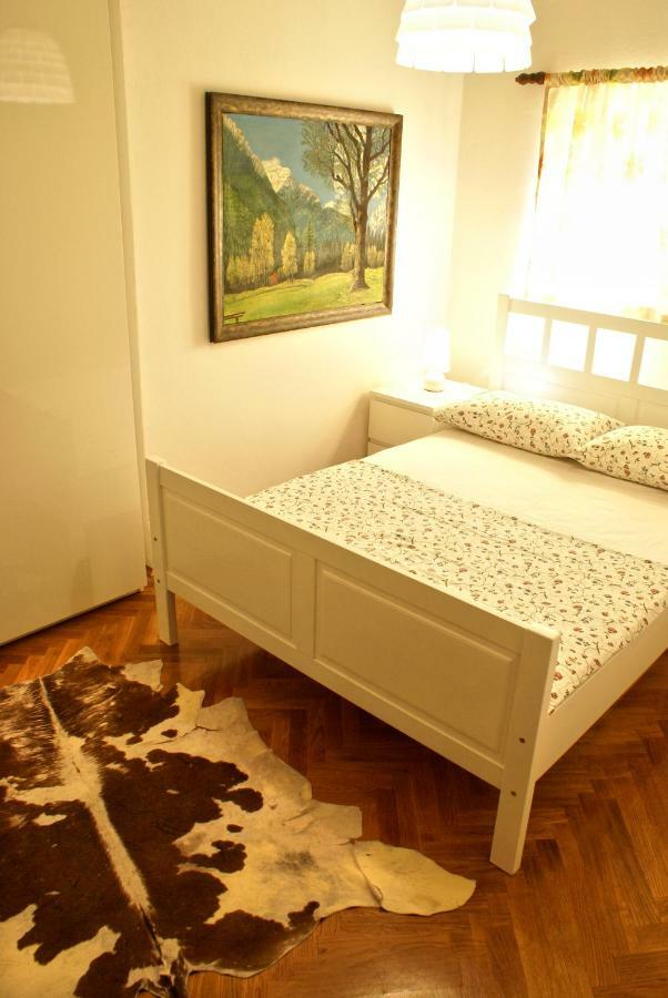 Apartmani Ribarica**** คาร์โลบัก ภายนอก รูปภาพ